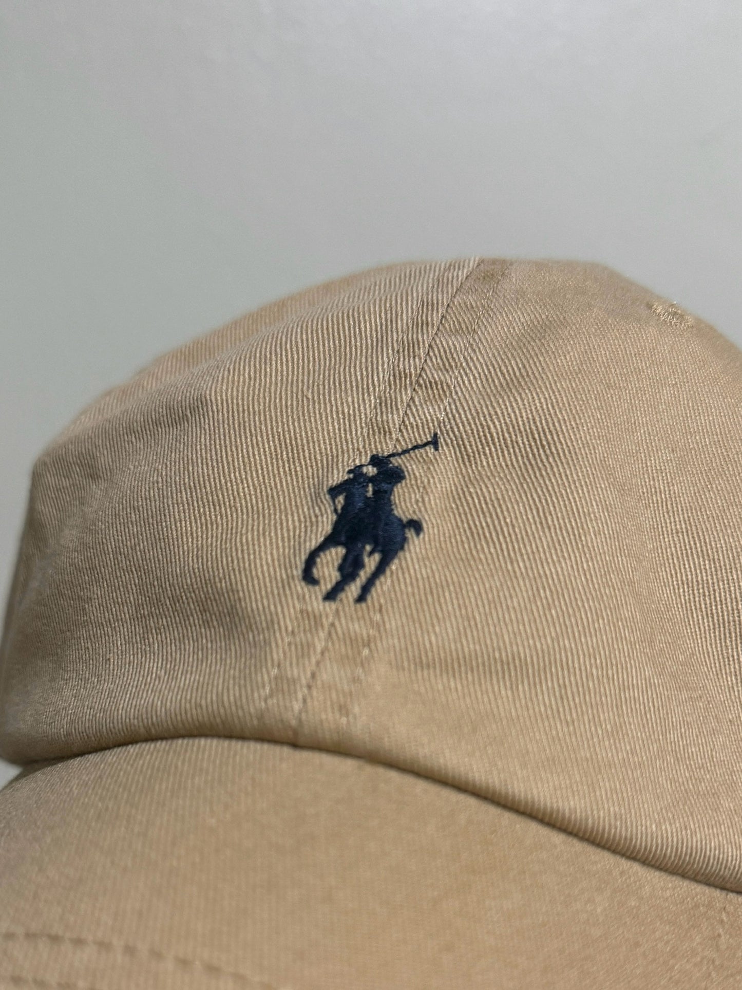 Classic Sports Cap in Light Brown / Beige