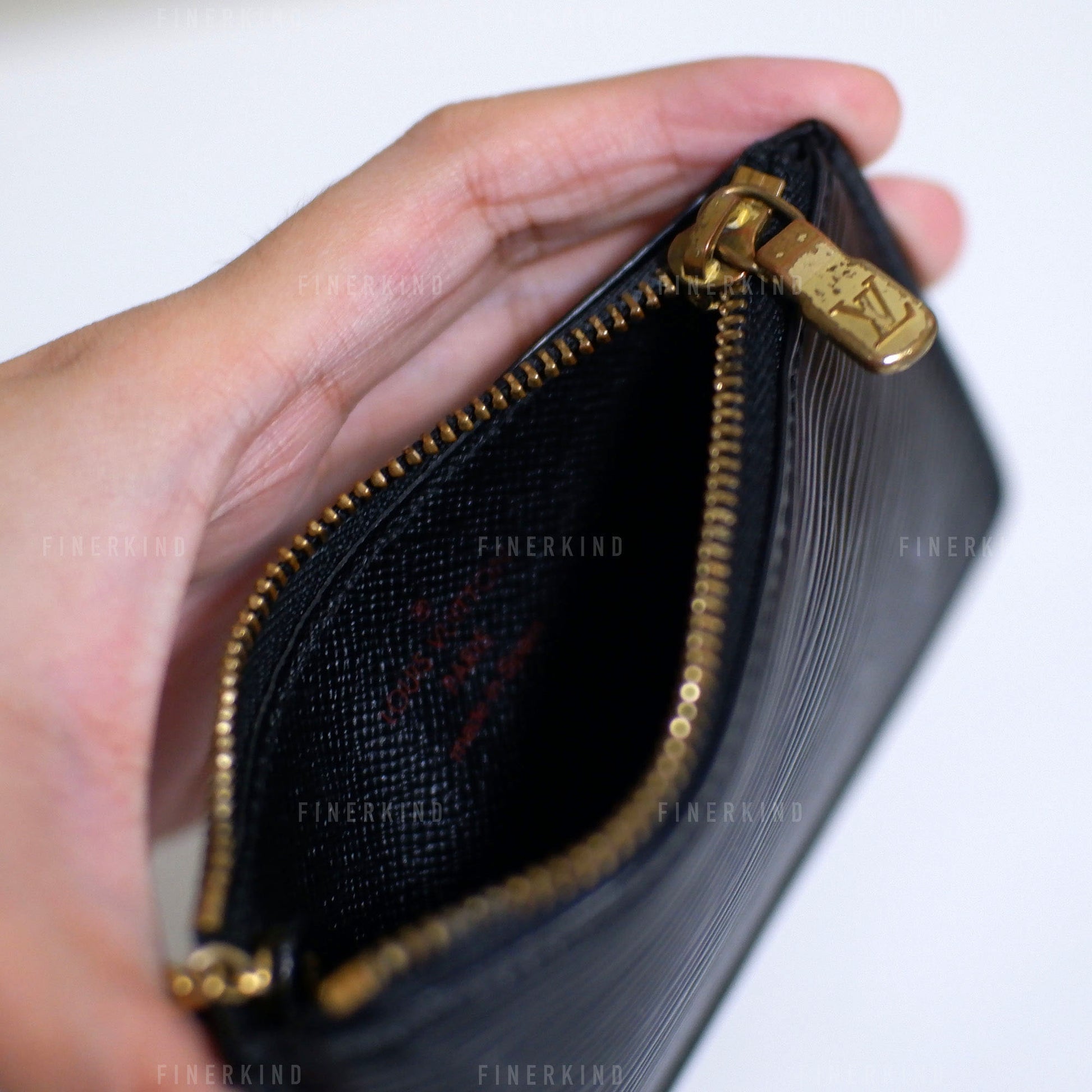 2002 Epi Leather Black Key Pouch Cles – Finer Kind